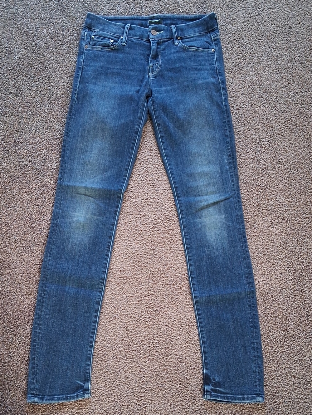 MOTHER The Looker Here Kitty Kitty Skinny Jeans in Faded Blue Wash